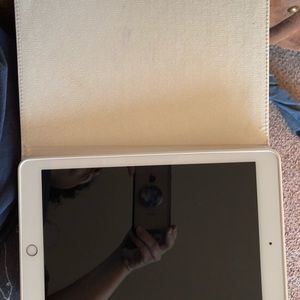 Leather ipad (2018) case